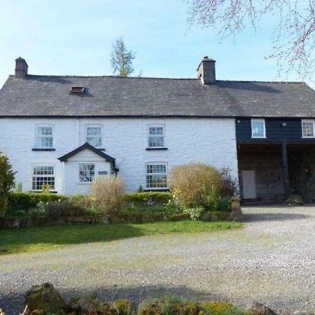 Dolifor Apartment Llanwrthwl Bagian luar foto